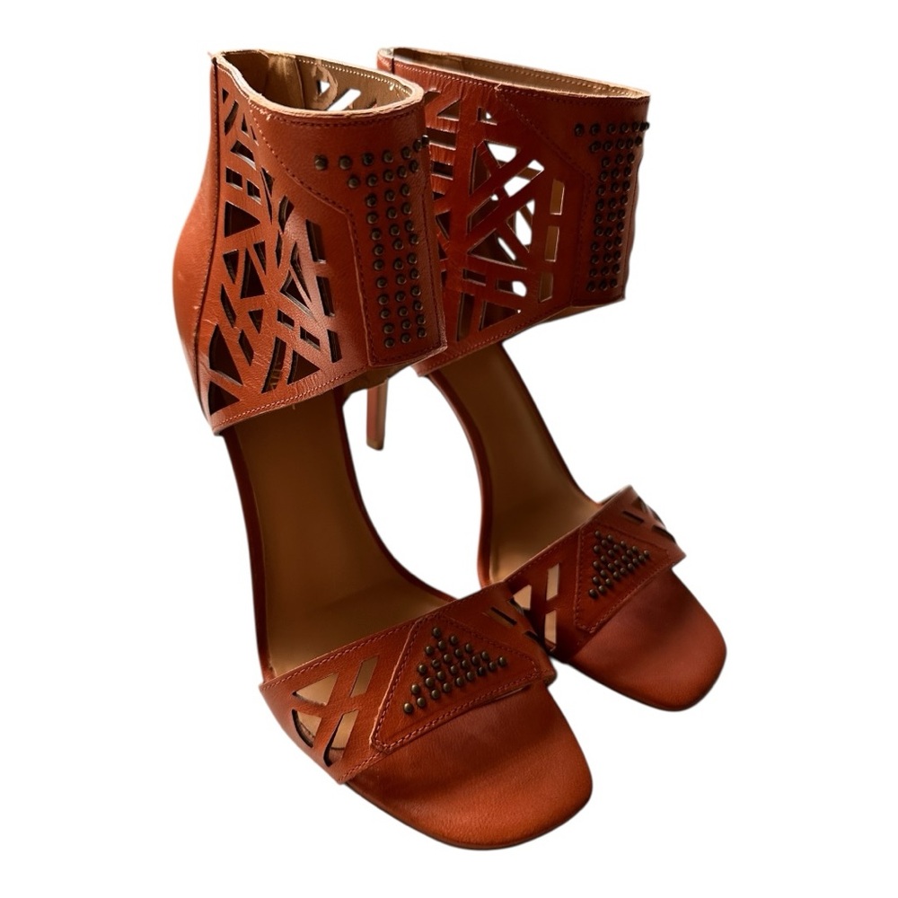 Nine West Brown Leather Cutout Ankle Cuff Heels – Stud Detail – Open Toe size 8